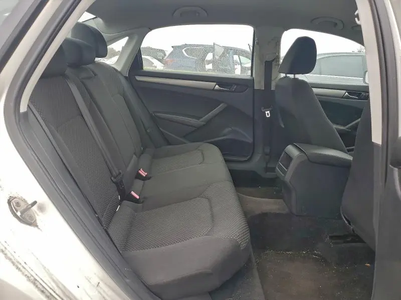 2013 VOLKSWAGEN PASSAT S  