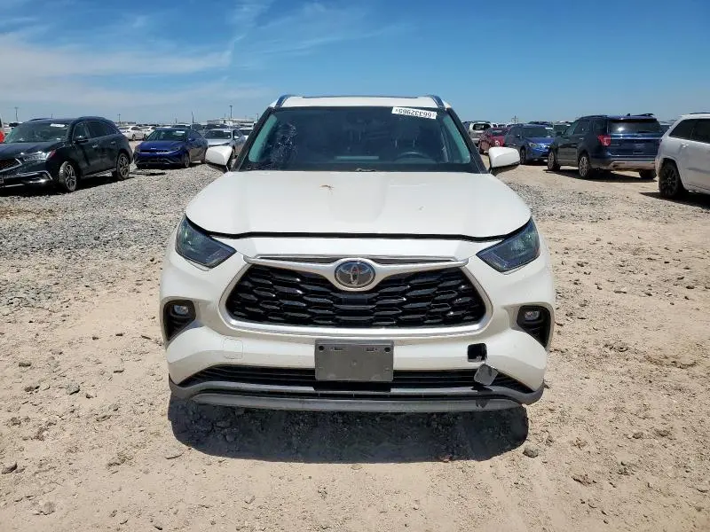 2020 TOYOTA HIGHLANDER XLE  