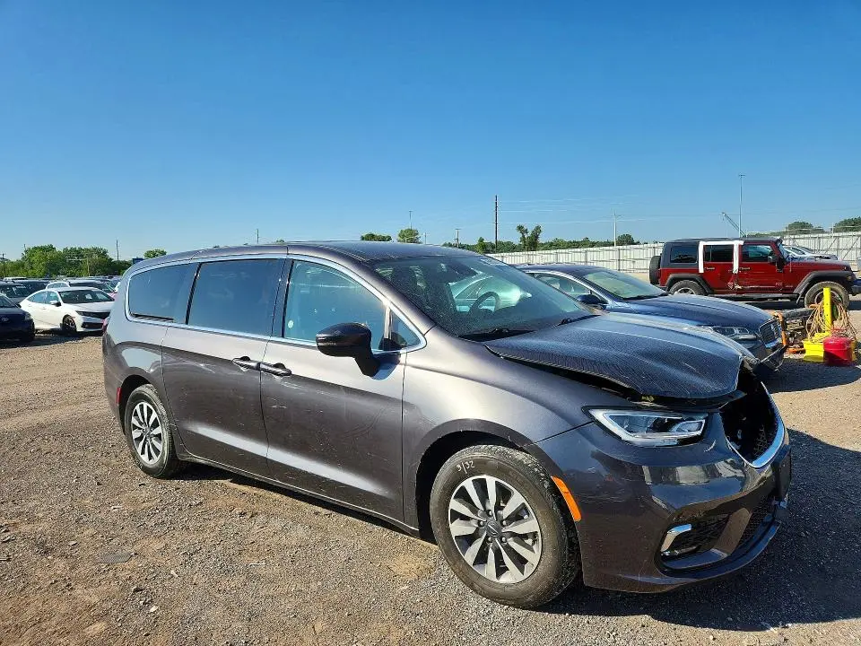 2023 CHRYSLER PACIFICA HYBRID TOURING L  