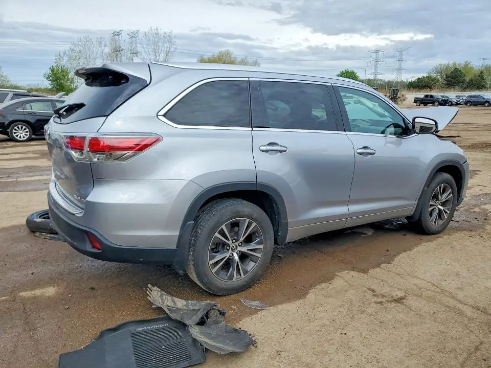 2016 TOYOTA HIGHLANDER XLE  