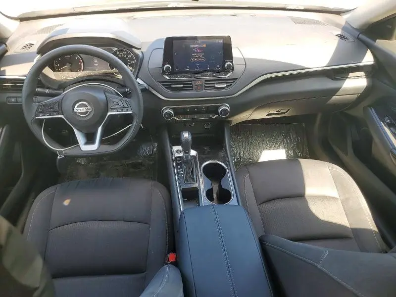 2021 NISSAN ALTIMA SV  