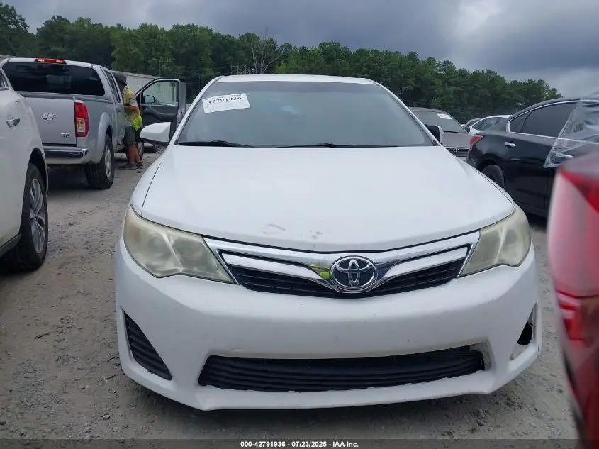 2014 TOYOTA CAMRY LE
