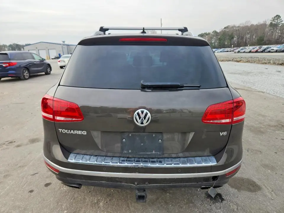 2015 VOLKSWAGEN TOUAREG V6  