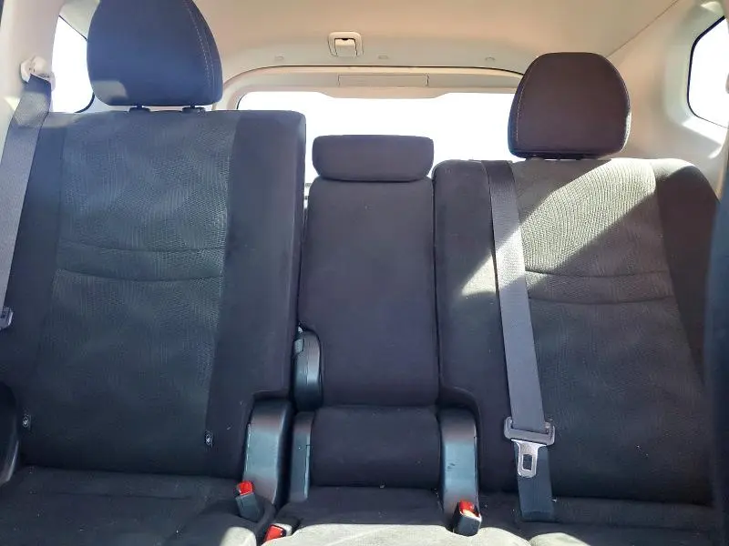 2016 NISSAN ROGUE SV  
