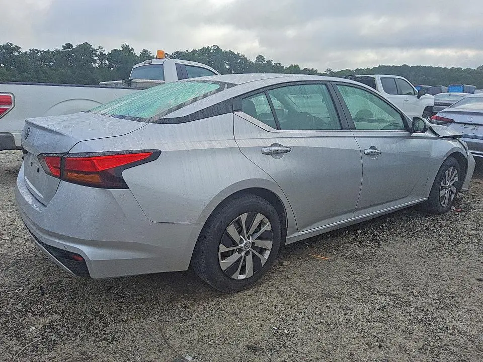 2023 NISSAN ALTIMA S  