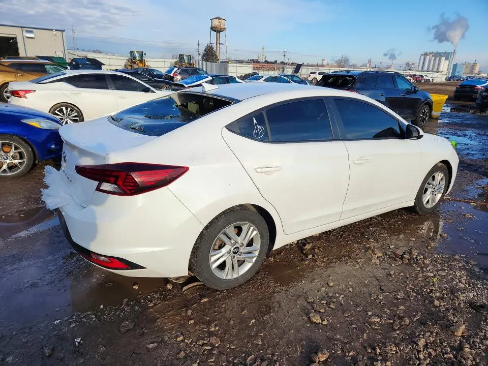 2020 HYUNDAI ELANTRA SEL  