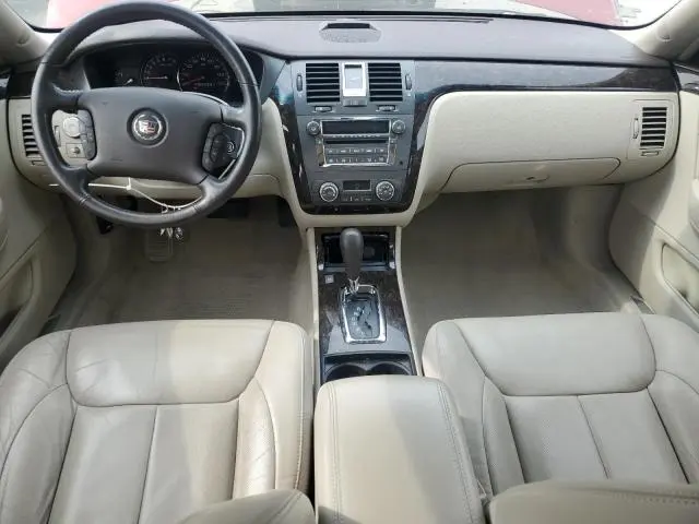 2011 CADILLAC DTS LUXURY COLLECTION  