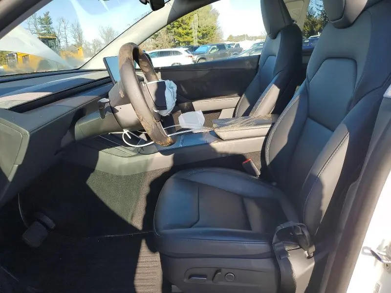2026 TESLA MODEL Y   