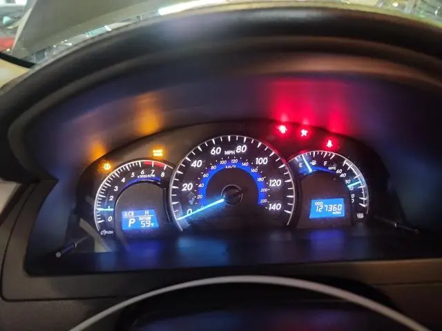 2012 TOYOTA CAMRY SE  