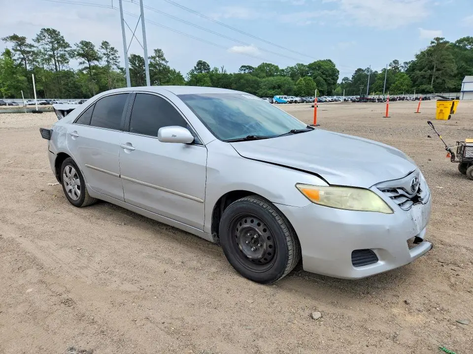 2011 TOYOTA CAMRY LE  