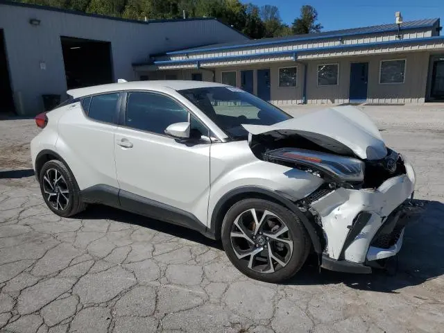 2020 TOYOTA C-HR XLE  