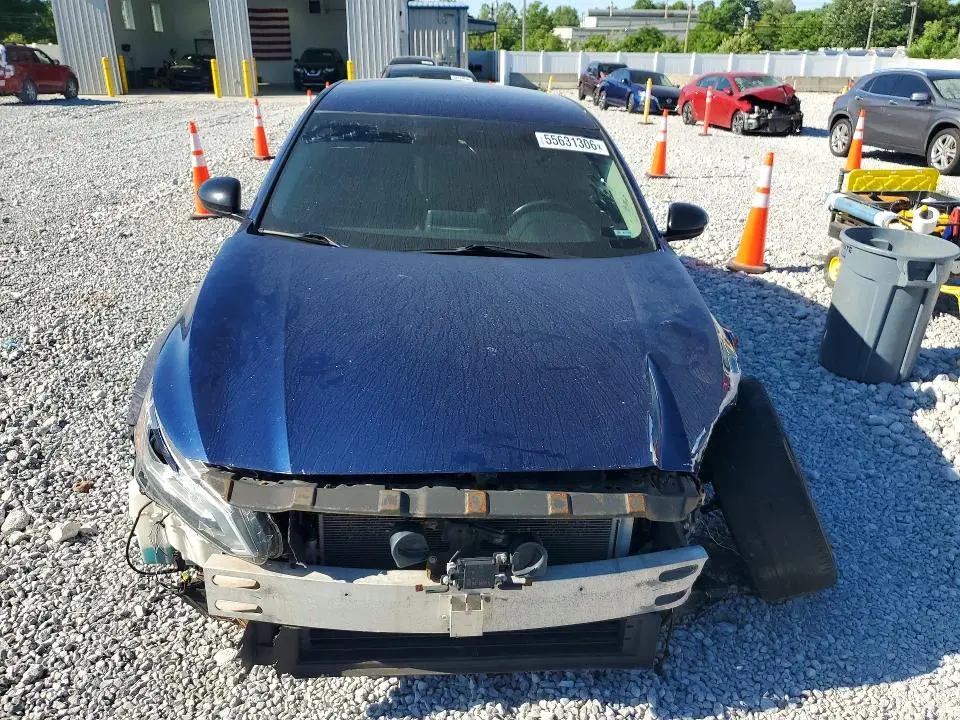 2019 NISSAN ALTIMA SR  