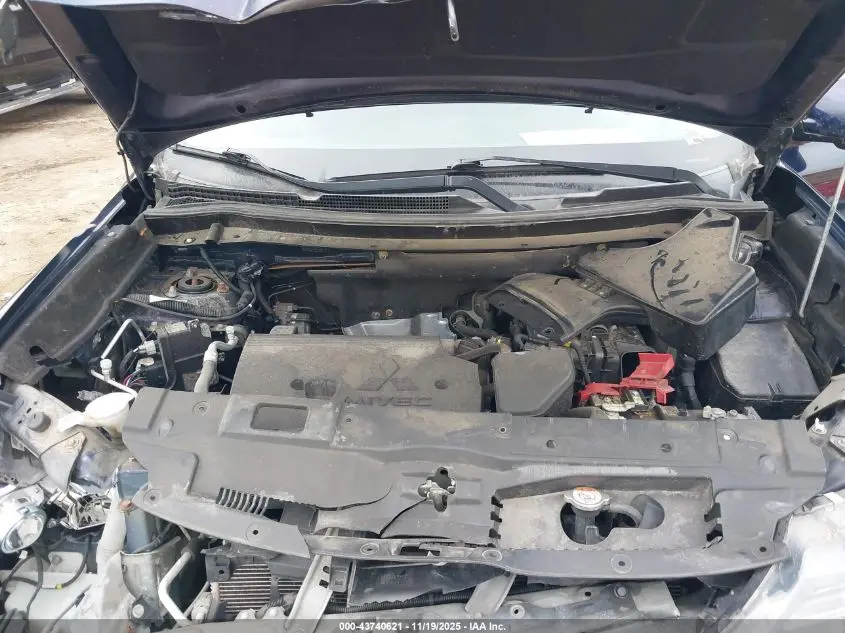 2017 MITSUBISHI OUTLANDER SE/SEL