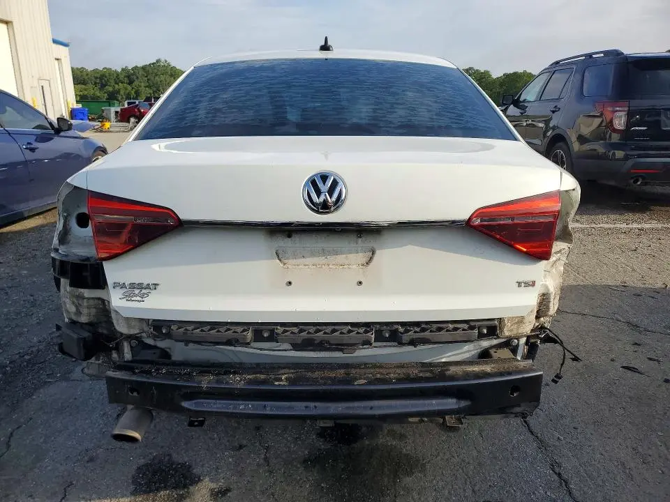 2017 VOLKSWAGEN PASSAT R-LINE  