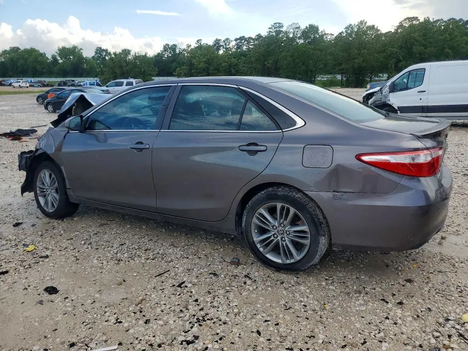 2015 TOYOTA CAMRY SE  