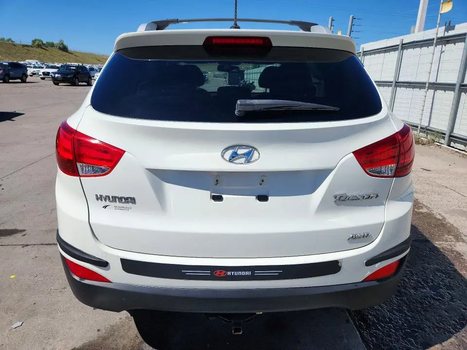 2011 HYUNDAI TUCSON GLS  