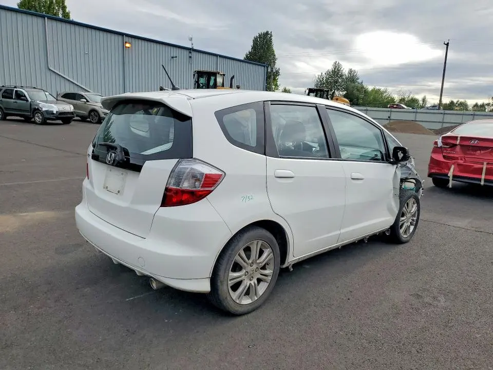 2010 HONDA FIT SPORT  