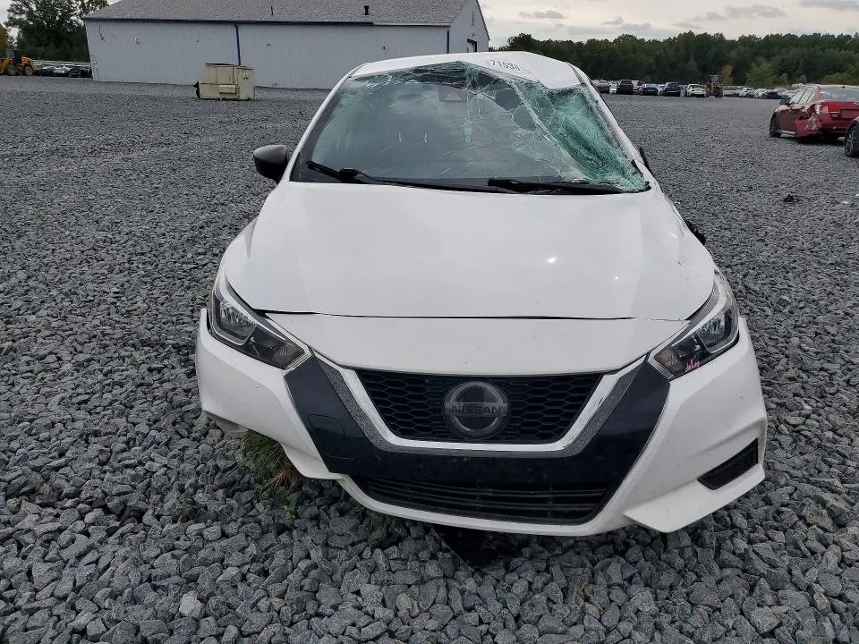 2020 NISSAN VERSA S  