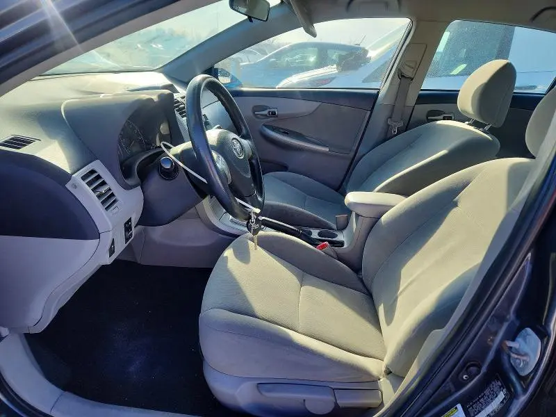 2013 TOYOTA COROLLA BASE  