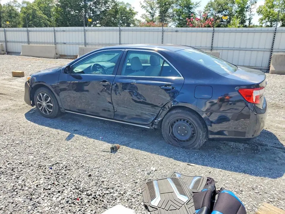 2013 TOYOTA CAMRY LE  