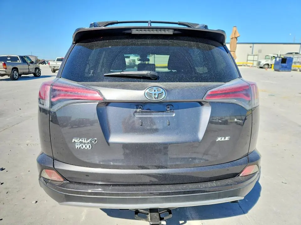 2017 TOYOTA RAV4 XLE  