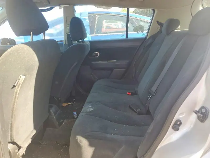 2010 NISSAN VERSA 1.8 S  