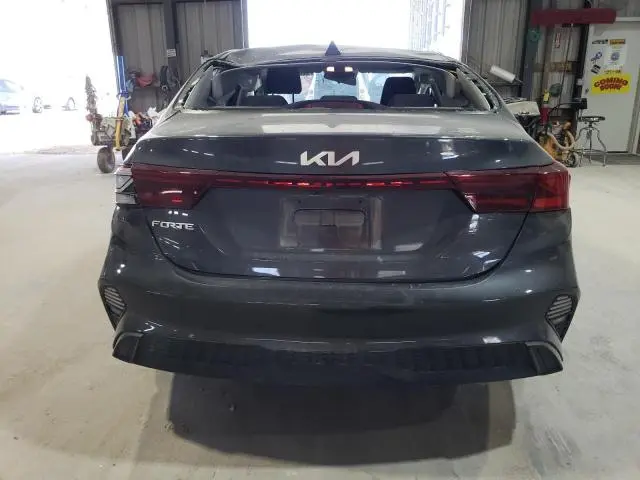 2024 KIA FORTE LX  
