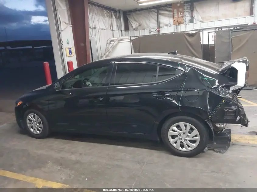 2018 HYUNDAI ELANTRA SE