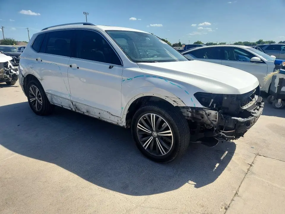 2018 VOLKSWAGEN TIGUAN SE  