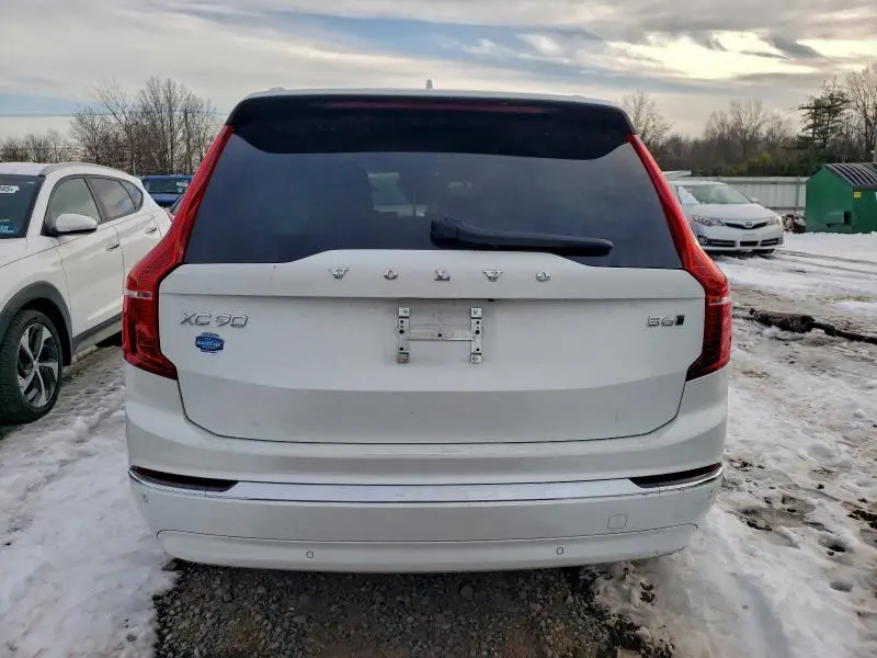 2024 VOLVO XC90 PLUS  