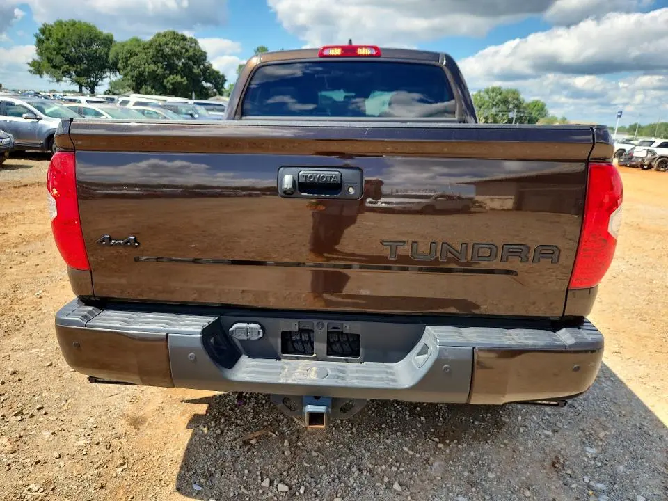 2020 TOYOTA TUNDRA PLATINUM  