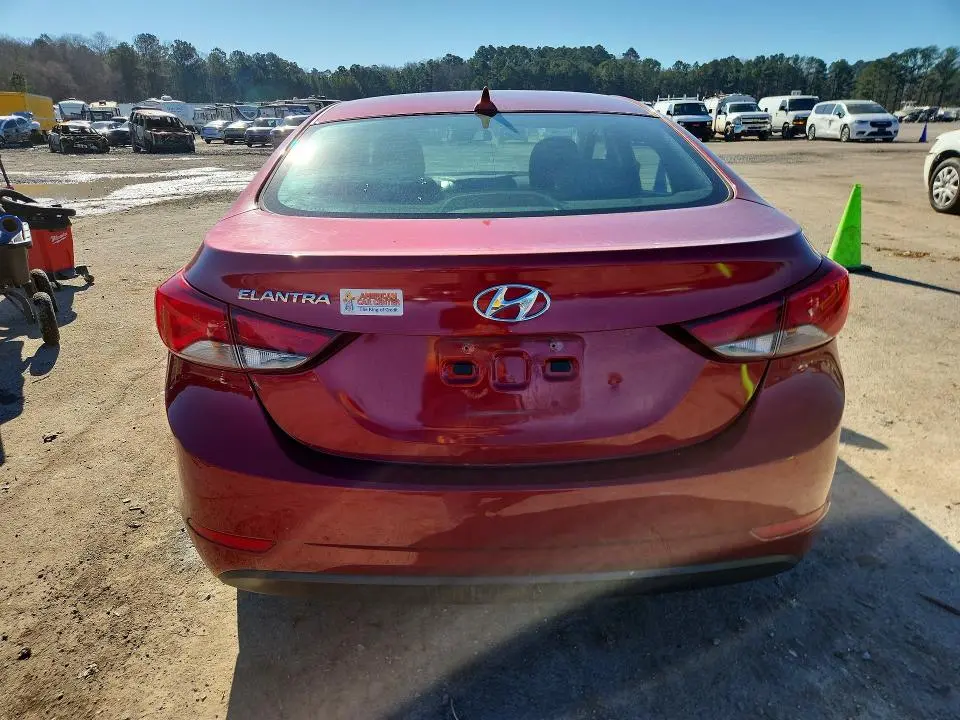 2015 HYUNDAI ELANTRA SE  