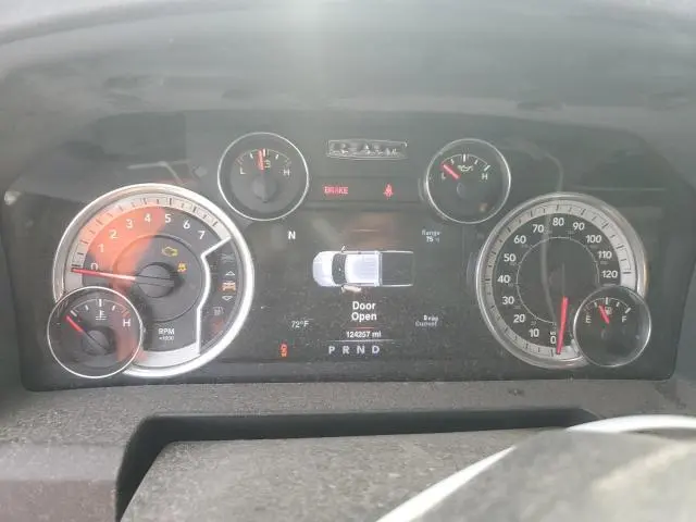 2016 RAM 1500 SLT  