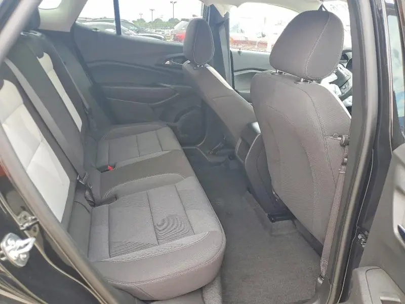 2025 CHEVROLET TRAX LS  
