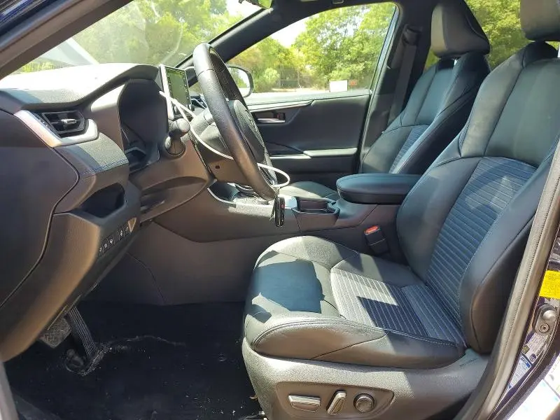 2021 TOYOTA RAV4 XSE  