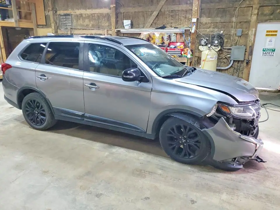 2018 MITSUBISHI OUTLANDER SE  