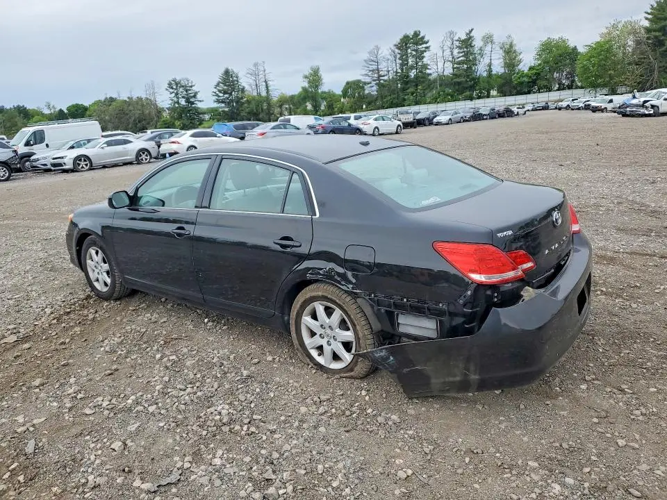 2010 TOYOTA AVALON XL  