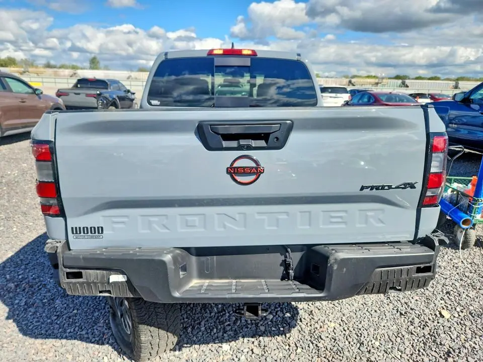2024 NISSAN FRONTIER PRO-4X  