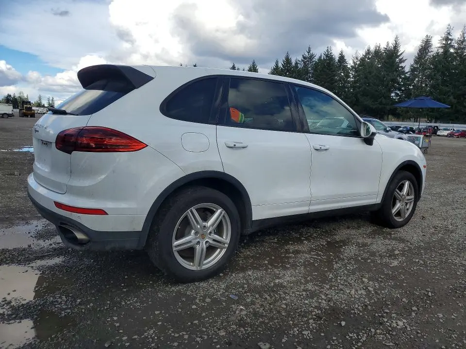 2016 PORSCHE CAYENNE   