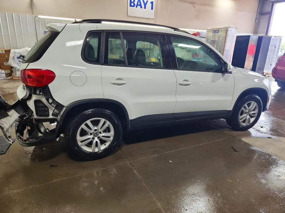 2016 VOLKSWAGEN TIGUAN S  