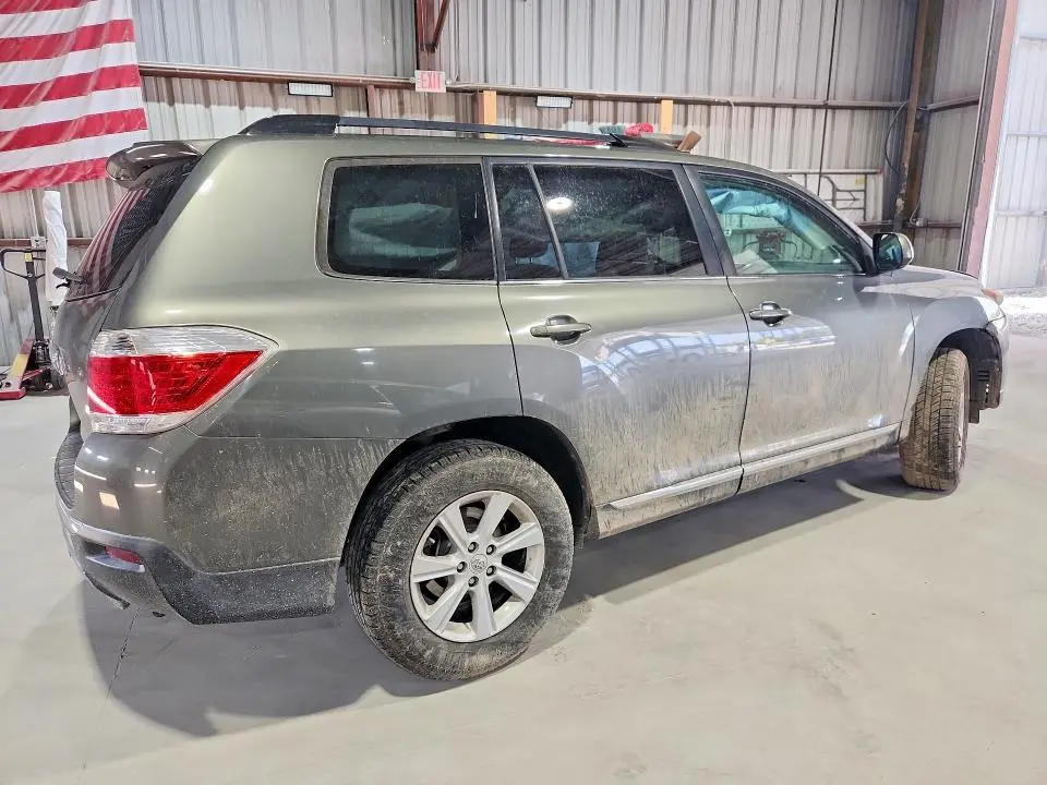 2011 TOYOTA HIGHLANDER BASE  