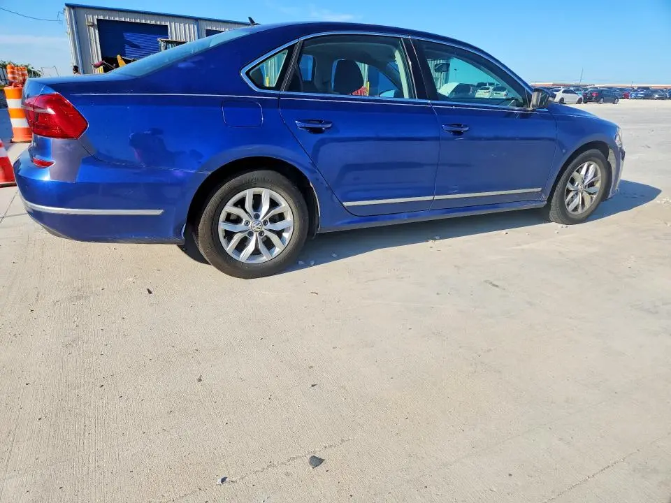 2016 VOLKSWAGEN PASSAT S  