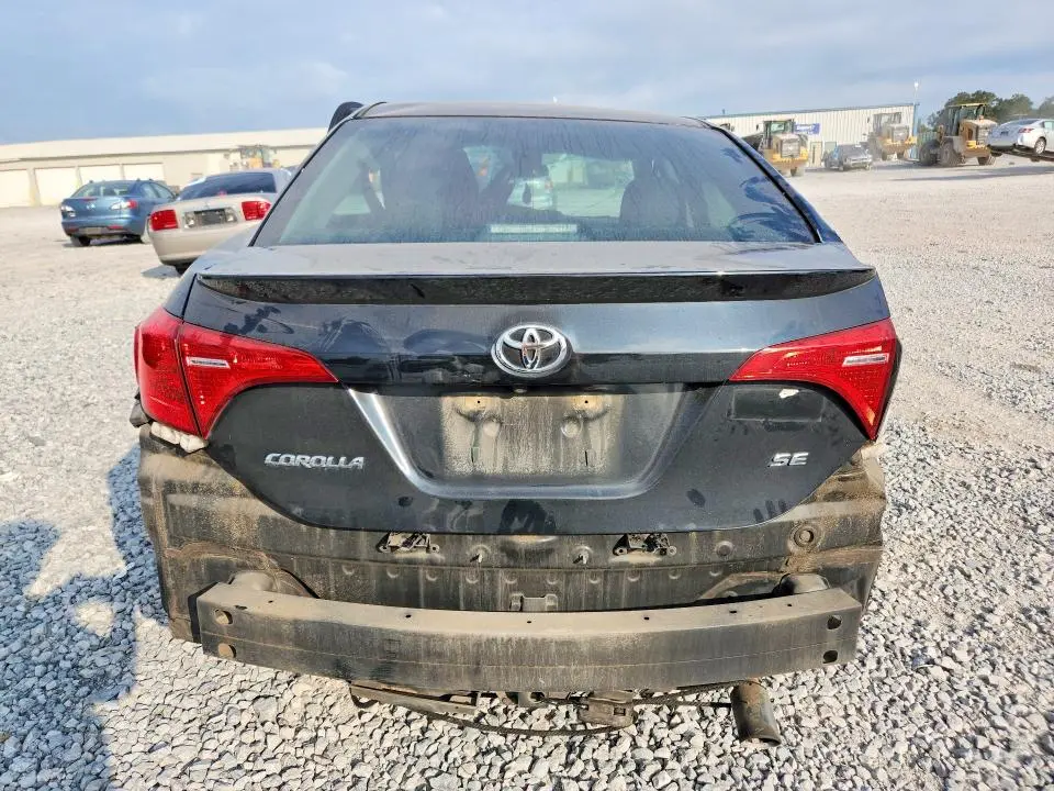 2017 TOYOTA COROLLA SE  