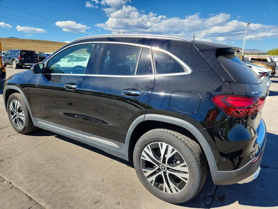 2025 MERCEDES-BENZ GLA 250 4MATIC  