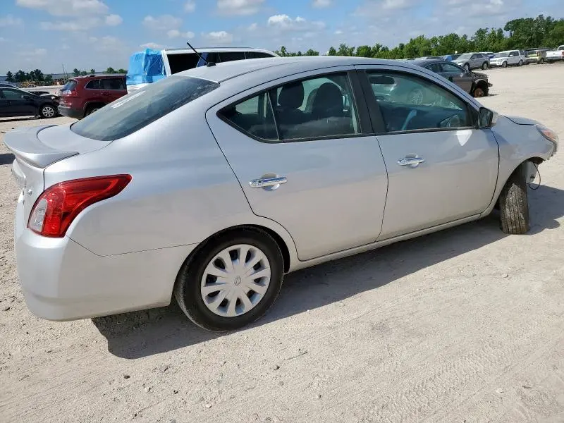 2019 NISSAN VERSA S  