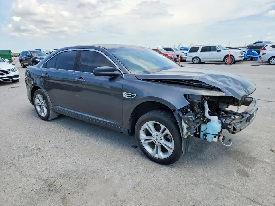 2017 FORD TAURUS SE  