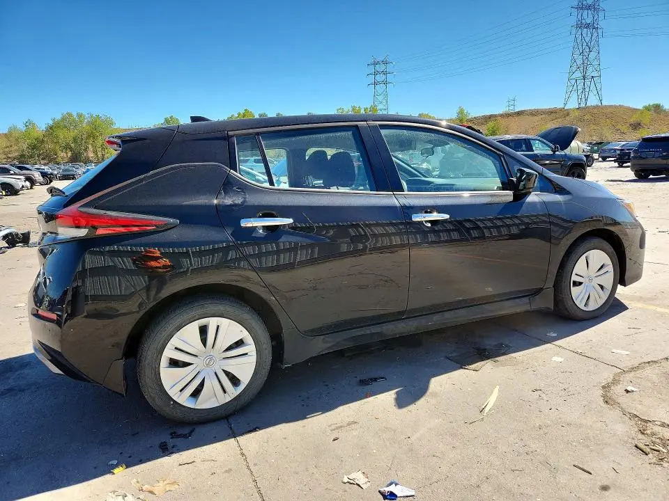 2025 NISSAN LEAF S  