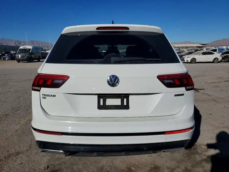 2021 VOLKSWAGEN TIGUAN SE  