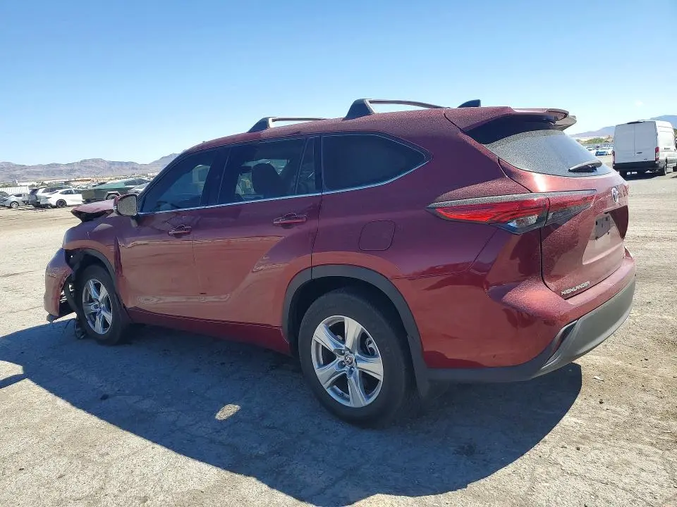 2022 TOYOTA HIGHLANDER LE  