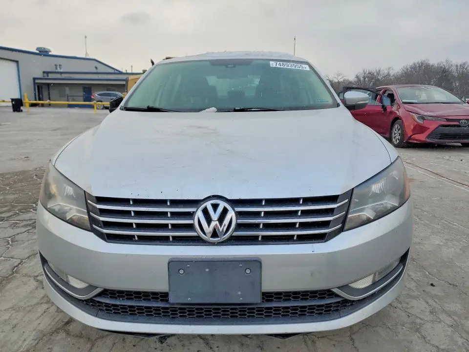 2014 VOLKSWAGEN PASSAT SE  